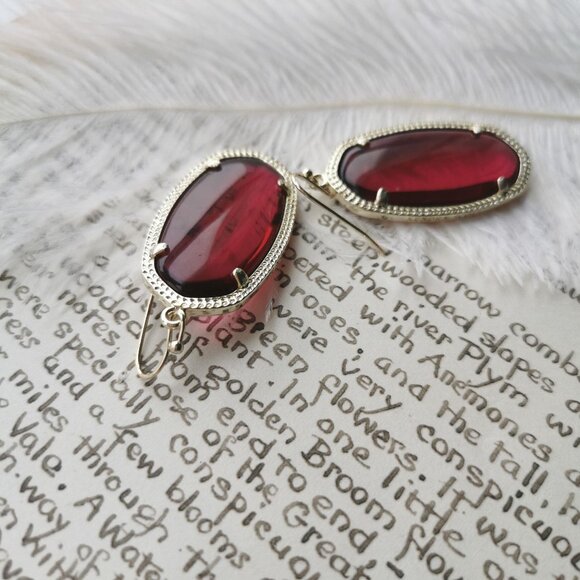 Kendra Scott Elle Berry red glass Gold Earrings - Picture 2 of 4